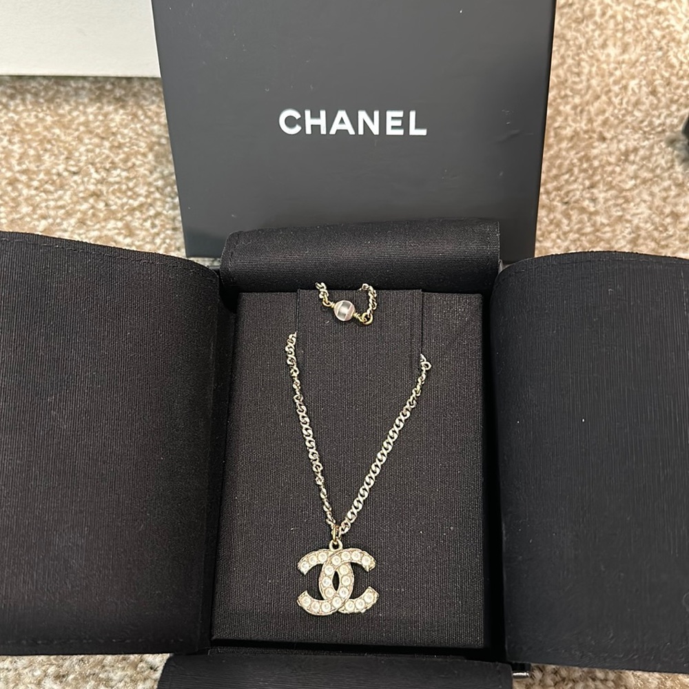 Chanel gold pendant crystal necklace